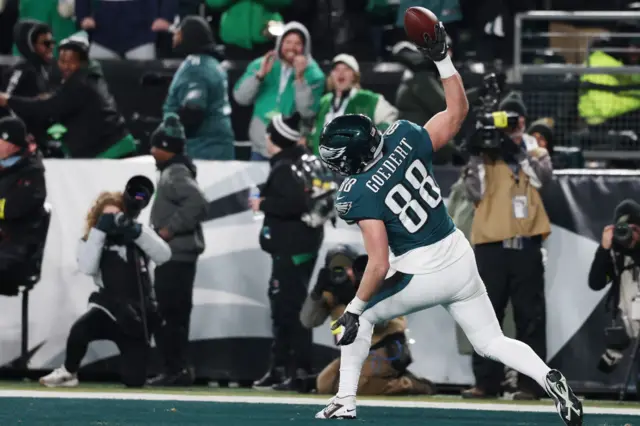 Dallas Goedert celebrates scoring a touchdown for the Philadelphia Eagles against the Green Bay Packers