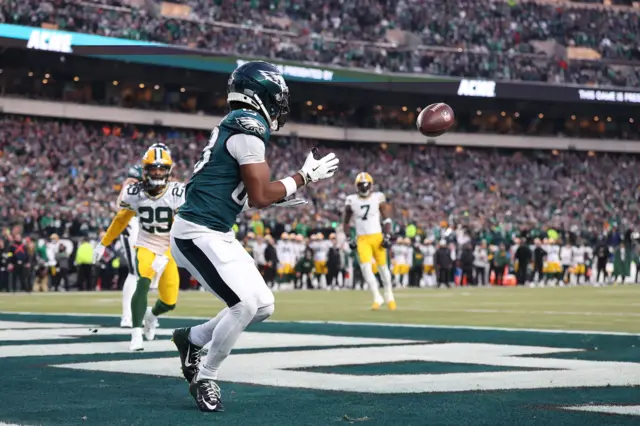 Philadelphia Eagles wide receiver Jahan Dotson makes a catch for a touchdown against the Green Bay Packers