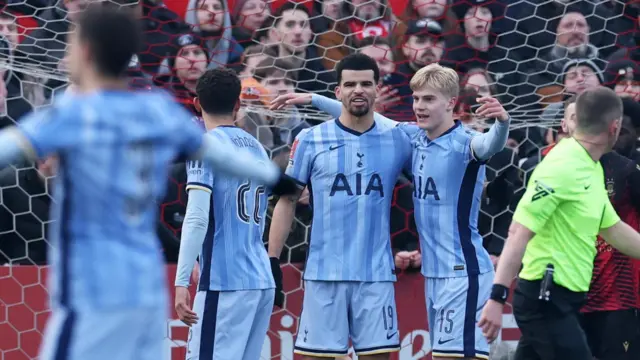 Tottenham Hotspur's Dominic Solanke and Tottenham Hotspur's Lucas Bergvall celebrate