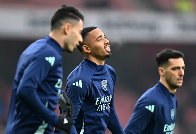 Gabriel Jesus of Arsenal warms up