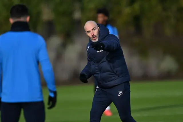 Enzo Maresca pointing in training