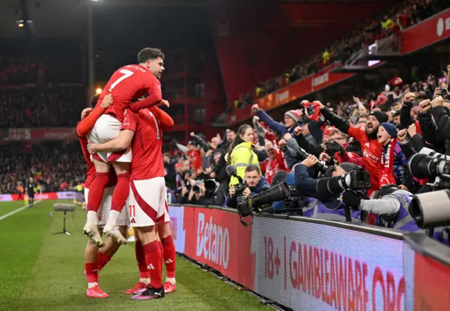 Nottingham Forest celebrate