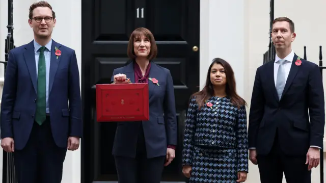 Chief Secretary to the Treasury Darren Jones, Chancellor of the Exchequer Rachel Reeves, Economic Secretary to the Treasury Tulip Siddiq, and Financial Secretary to the Treasury Spencer Livermore, pose for a photo outside 11 Downing Street