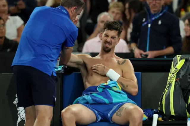 thanasi kokkinakis receives shoulder treatment