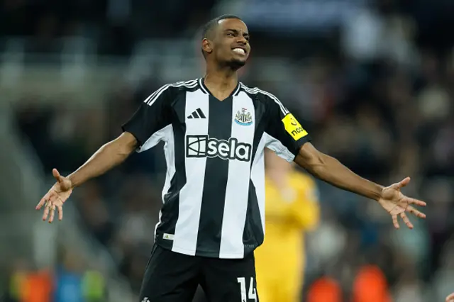 Alexander Isak of Newcastle United reacts