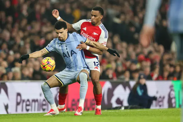 Dominic Solanke of Tottenham Hotspur and Jurrien Timber