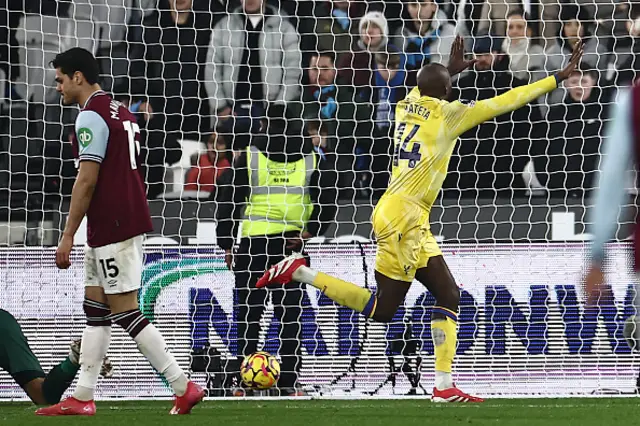 Jean-Philippe Mateta celebrates