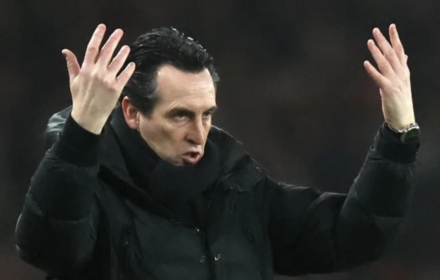 Aston Villa's head manager Unai Emery gestures