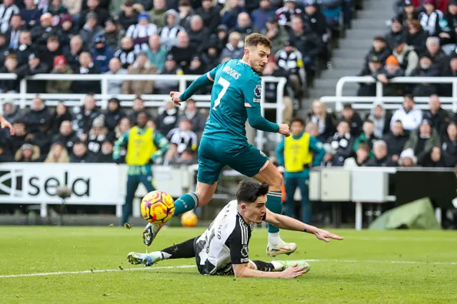 Martin Dubravka of Newcastle United saves David Brooks