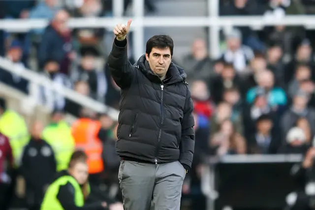 Head Coach Andoni Iraola of Bournemouth