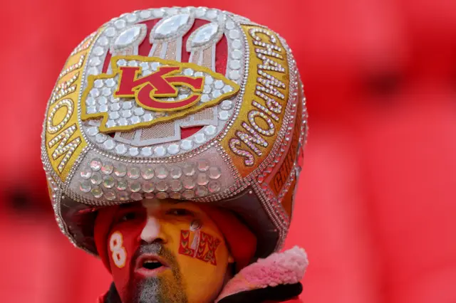 Chiefs fan with Super Boiwl ring on his head