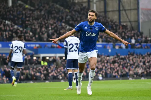 Dominic Calvert-Lewin of Everton celebrates