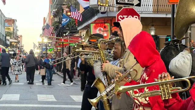 The brass band playing in the street