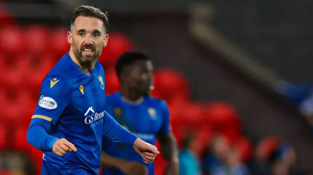 St Johnstone forward Nicky Clark celebrates