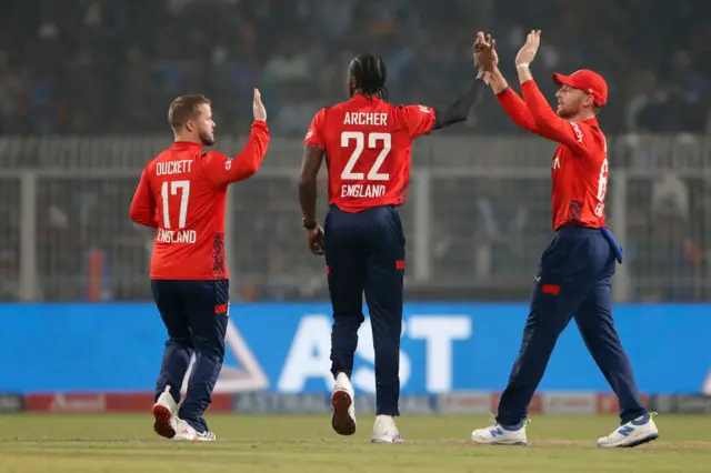 Jofra Archer celebrates a wicket