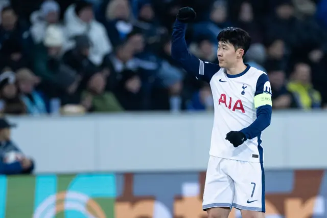 Son heung min shakes his fist towards the away fans