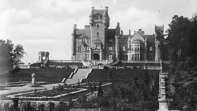 A black and white picture of Ardross Castle