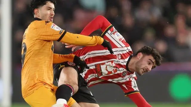 Sheffield United v Hull match action