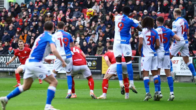 Scott Twine scores free-kick