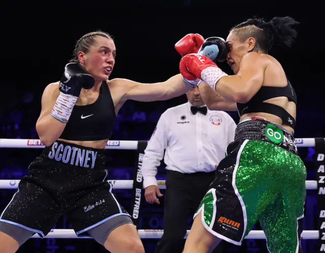 Ellie Scotney lands a jab