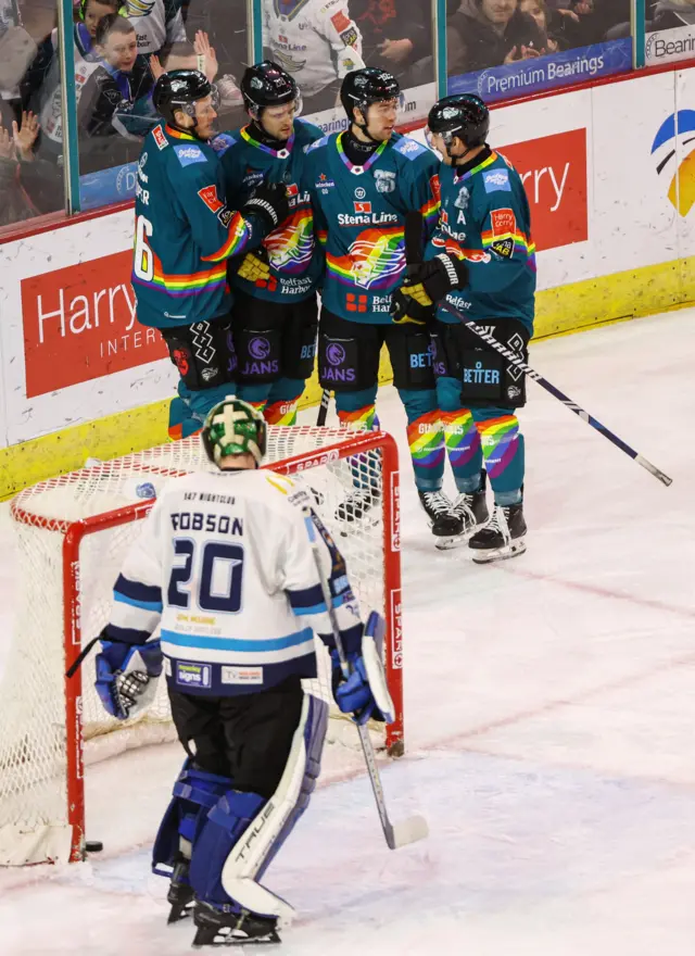 Giants celebrate goal from Grant Mismash