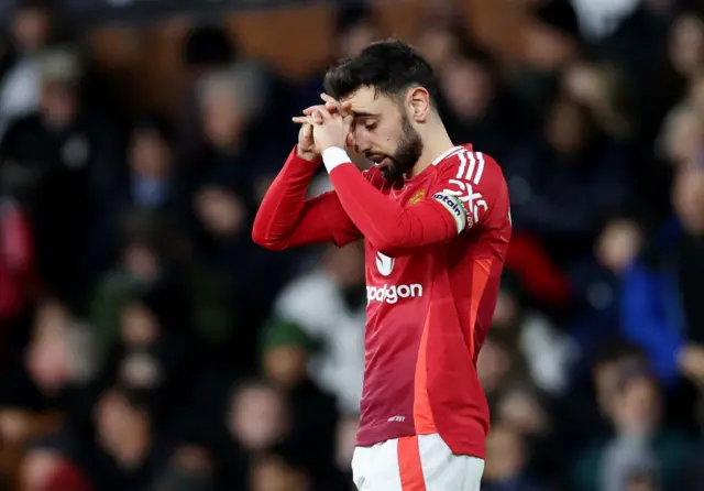 Manchester United's Bruno Fernandes reacts.