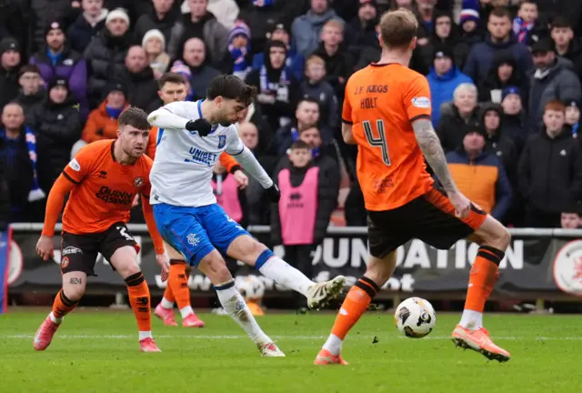 Robin Propper scores a goal