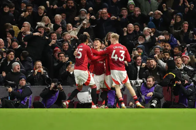 Lisandro Martinez of Manchester United celebrates