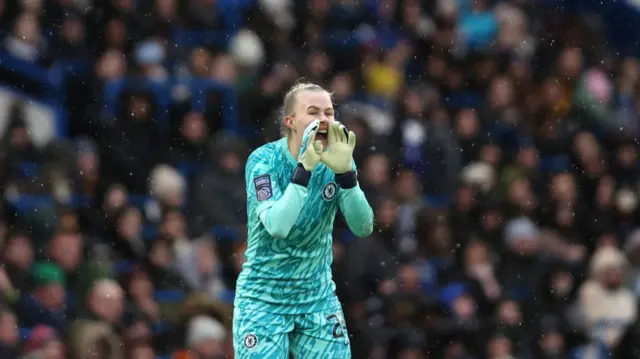 Hannah Hampton of Chelsea gives the team instructions during the Barclays Women's Super League match between Chelsea FC and Arsenal FC at Stamford Bridge