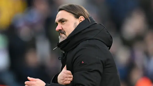 Daniel Farke taps his heart to Leeds fans