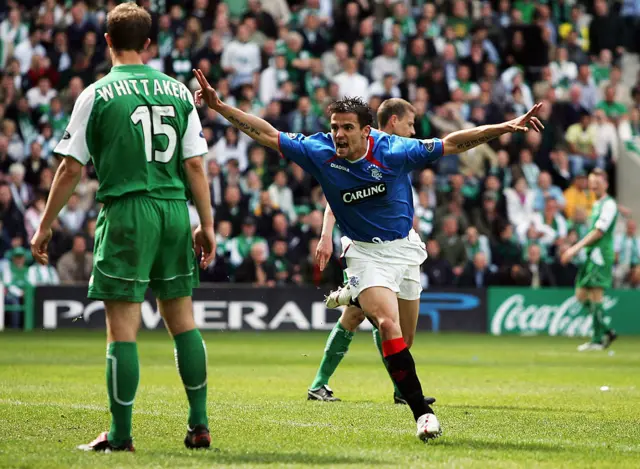 Nacho Novo celebrates