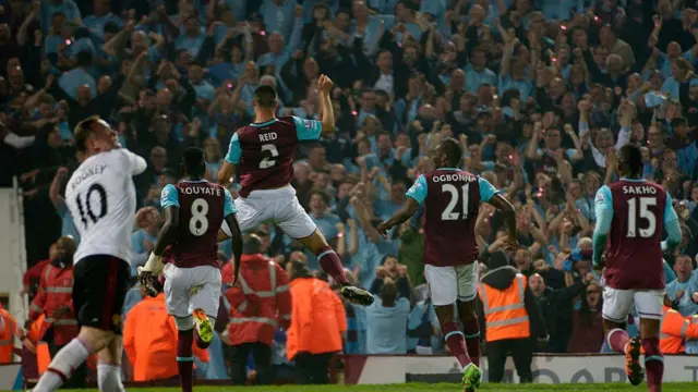 West Ham celebrate goal at Upton Park