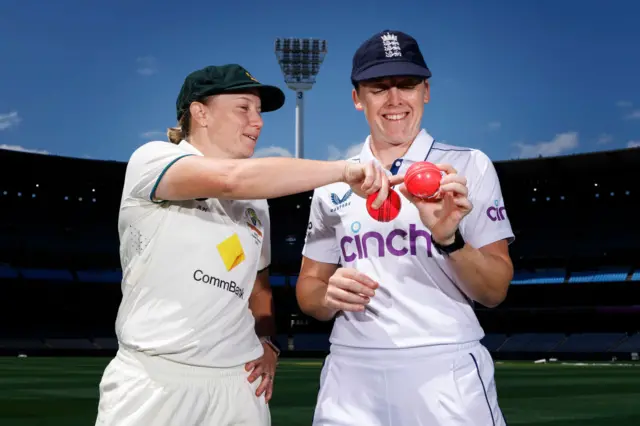 Alyssa Healy and Heather Knight at the MCG