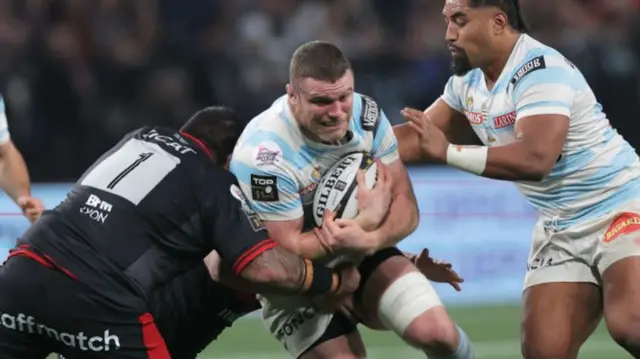 Will Rowlands in action for Racing 92