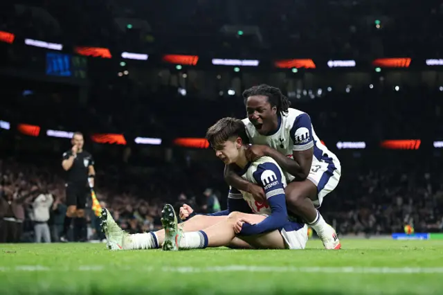 Mikey Moore of Tottenham Hotspur celebrates