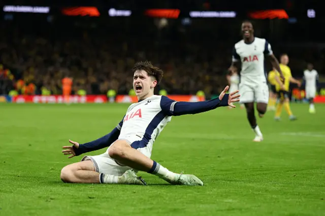 Mikey Moore of Tottenham Hotspur celebrates