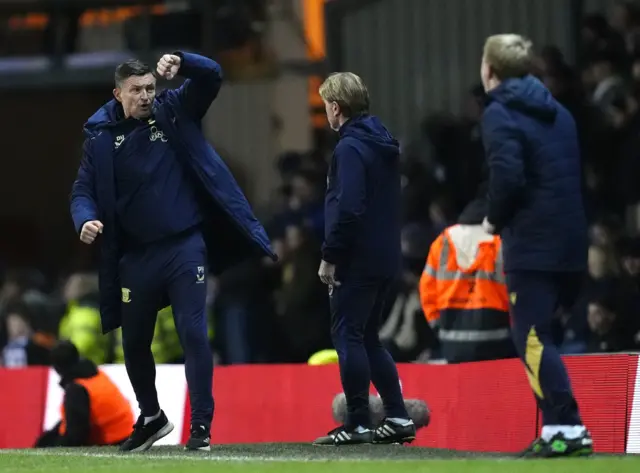 Preston boss Paul Heckingbottom appeals for a penalty