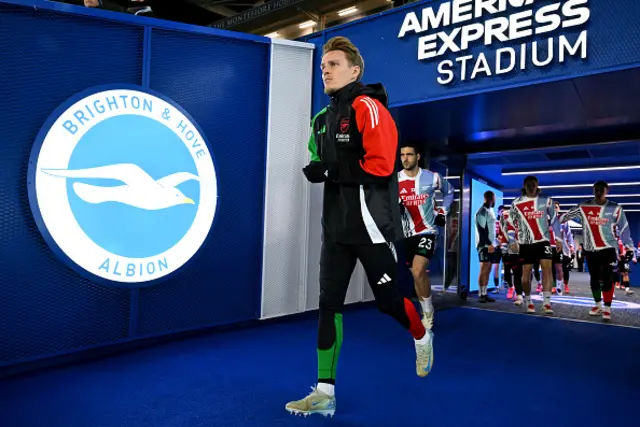 Martin Odegaard of Arsenal enters the pitch