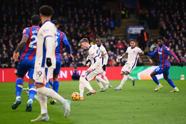 Cole Palmer of Chelsea scores his team's first goal