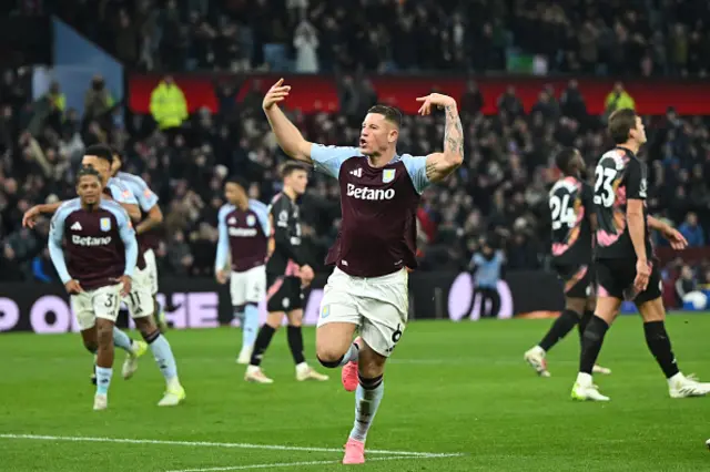 6 Ross Barkley (C) celebrates