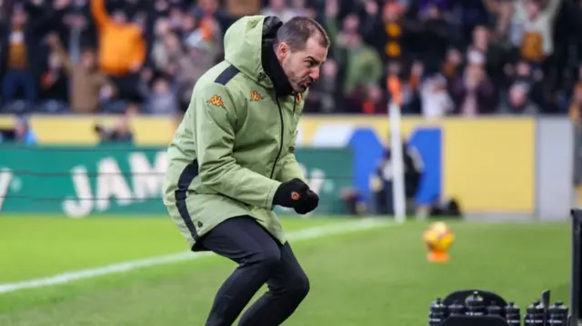 Hull City head coach Ruben Selles celebrates