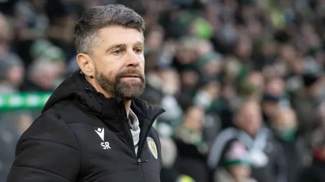 St Mirren manager Stephen Robinson