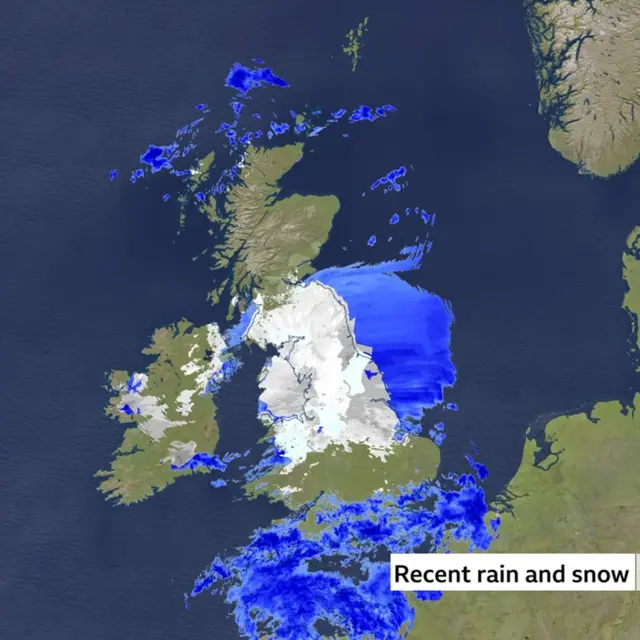 Map showing UK with blue marker for rain on south coast, east of england and above scotland - snow in northern england