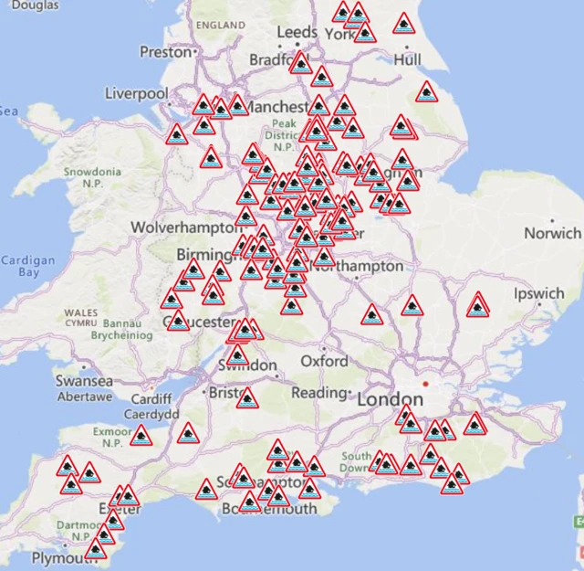 Map showing flood warnings in England