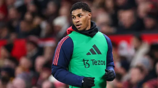 Marcus Rashford of Manchester United warms up