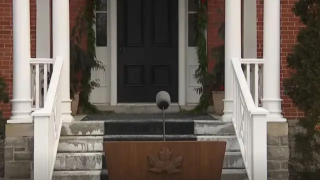 A lectern outside Rideau Cottage