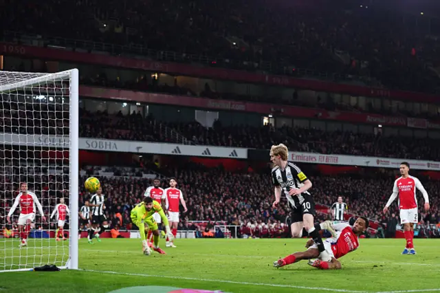 Anthony Gordon of Newcastle United scores