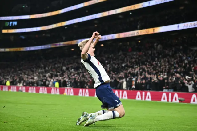 Lucas Bergvall of Tottenham Hotspur FC celebrates