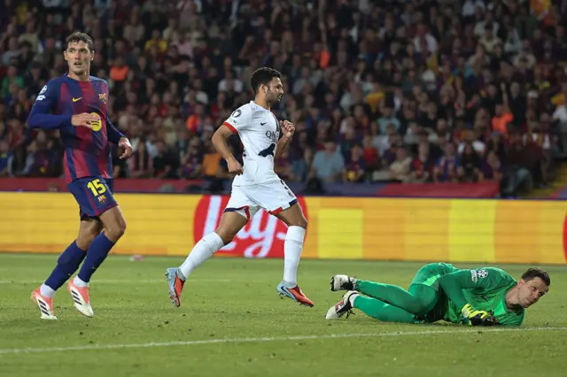 Gonacalo Ramos scores against Barcelona