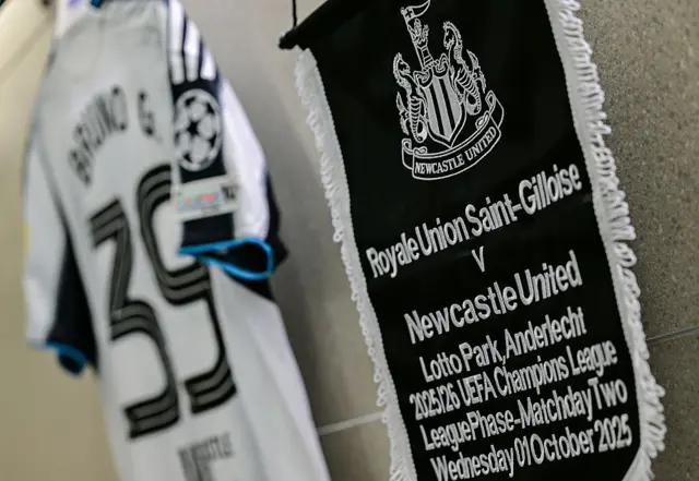 Newcastle short and pendant before Champions League game
